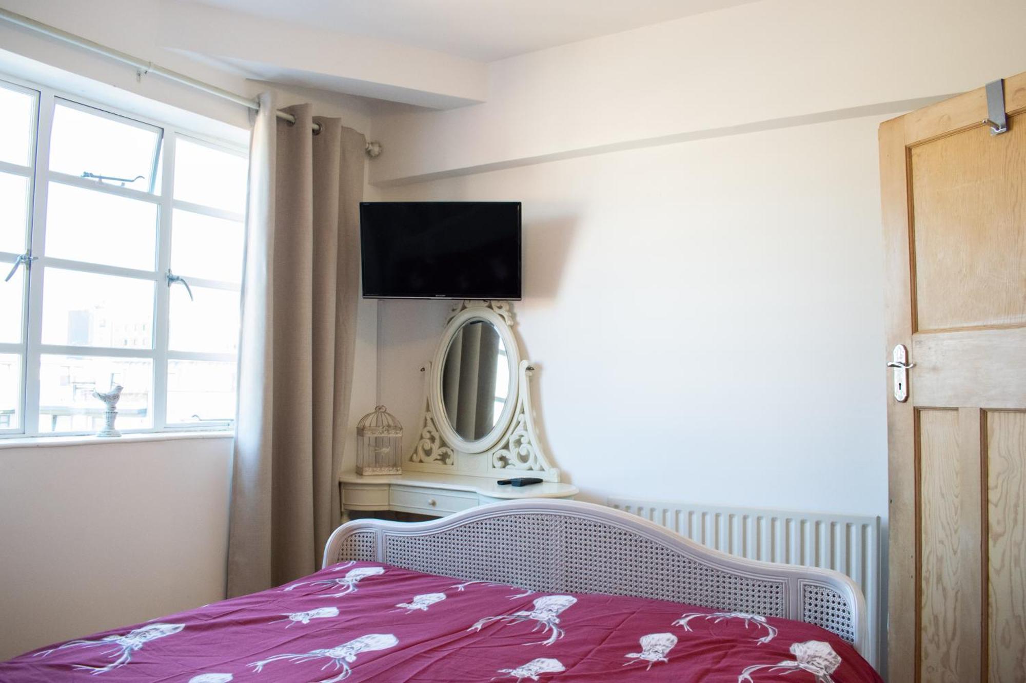 Beautifully Decorated Contemporary 2 Bedroom Flat Londres Exterior foto
