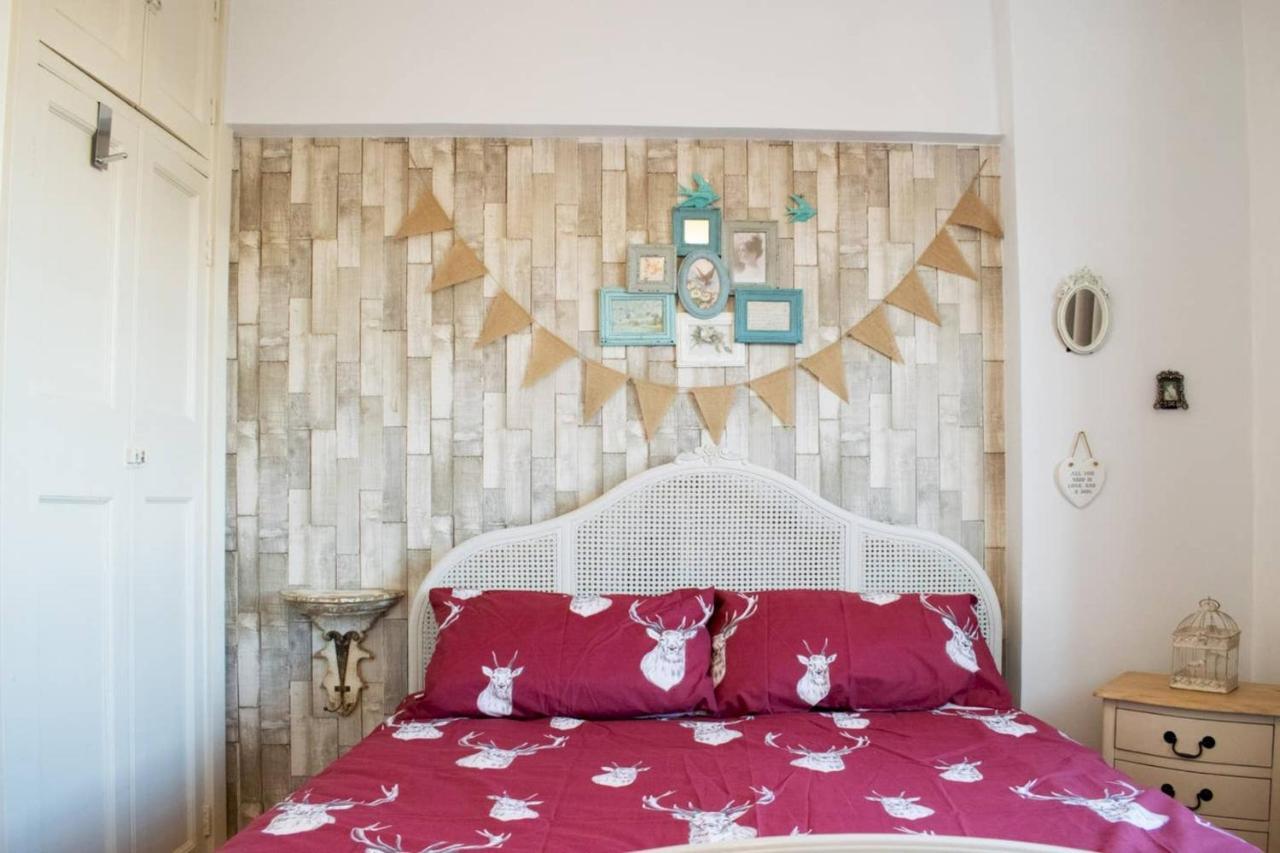 Beautifully Decorated Contemporary 2 Bedroom Flat Londres Exterior foto